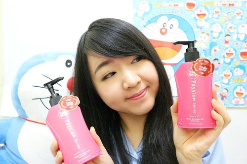 YUHUUU! Have you read my #review about La Rose Rouge passion Damaged Hair Shampoo and Conditioner & La Rose Rouge Angel Chaerubim on my #perfectbeautybox from @perfectbeauty_ID ? 
Do you feel curious to know more about these products? 
Visit #meisUniqueBlog (website: www.uniqueblogofmei.com ) or
visit this link: bit.ly/perfectbeautybox for my #unboxingvideo 😊😊😊
.
.
.
.
.
.
#clozettedaily #larose #review #japaneseshampoo #perfectbeauty #beautybox  #kbbvmember #haircare #ibb #beautychannelid #beautynesiamember #JakartaBeautyBlogger #indonesianblogger  #laroserouge #hairshampoo #Indonesianfemalebloggers #clozetteID