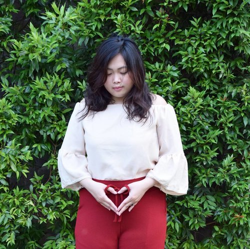 Spring is surely the start of something beautiful for the year 🌸🍃🌹
Six weeks and expecting another angel into the family.. 👶
•
•
•
#ootd #potd #ootdindo #lookbookindonesia #lookbookindo #indonesian_blogger #indonesiancurvyblogger #chictopiastyle #looksootd #ootdholic #outfithariini #ootdjourney #clozetteid #clozetter #COTW #instalike #instagood #fashion #blogger #fashionblogger #fblogger #fashiondiary #dyantara #dyantarastyle #aiachanfashionjournal #endorsement #endorse #sponsorship