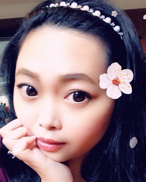 Dibuang sayang..
•
•
•
•
•
#selfie #snapselfie #snapchatfilters #snapfilters #filters #flowergirl #classic #classicstyle #classy #classygirl #classygirlswearpearls #dailymakeup #makeup #beauty #blogger #bblogger #clozetteid #clozetter #beautiesID #indobeautygram #beautybloggers #beautybloggerID #indonesianblogger #indonesianbeautyblogger #instagood #mommysblogger