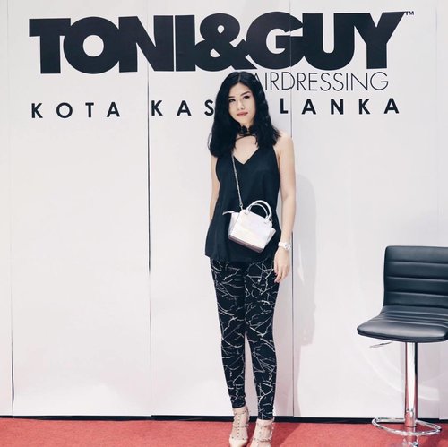 Throwback to @toniandguykokas 1st anniversary! Congratulations once again.. I always adore all your hair inspiration. Style in black with touch of silver.. totally this is my color! Thank you for having me ❤️ #toniandguykokas  ㅤㅤㅤㅤㅤㅤㅤㅤㅤㅤㅤㅤㅤㅤㅤㅤㅤㅤㅤㅤㅤㅤㅤㅤㅤㅤㅤㅤㅤㅤㅤㅤㅤㅤㅤㅤㅤㅤㅤㅤㅤㅤㅤㅤㅤㅤㅤㅤㅤㅤㅤㅤㅤㅤㅤㅤㅤㅤㅤㅤㅤㅤㅤㅤㅤㅤㅤ #beautynesia #beautynesiamember #giveaway #giveawayindo #giveawayindonesia #clozetteid #beautyblogger #indonesianfemaleblogger #beautyjunkie #makeupjunkie #makeupaddict  #endorse #endorsements #indobeautygram #indonesianblogger #Indonesianfemalebloggers #indonesianfashionblogger #indonesianyoutuber #beautyenthusiast #beautybloggerindonesia  #femaleblogger #ootd #beautynesiaid #ootdindo #moodmatcher #udindonesia  #whatcolorami #bloggerperempuan