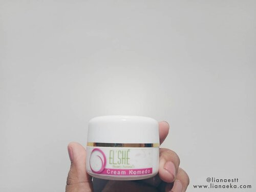 Elsheskin Cream Komedo. One of the rescue cream when the face appears pimples.

Swipe for the result or you can read full review on my blog www.lianaeka.com 😉

#skincarereview #skincare #creamcomedo #acneskincare #acnetreatment #acnefighter #elsheskin #elshesquad #skincareindonesia #skincarelokal #skincarejunkies #skincarecommunity #idskincarecommunity #beautybloggerindonesia #beautiesquad #hbbv #bloggerperempuan #lianaekacom #creamjerawat #clozetteid