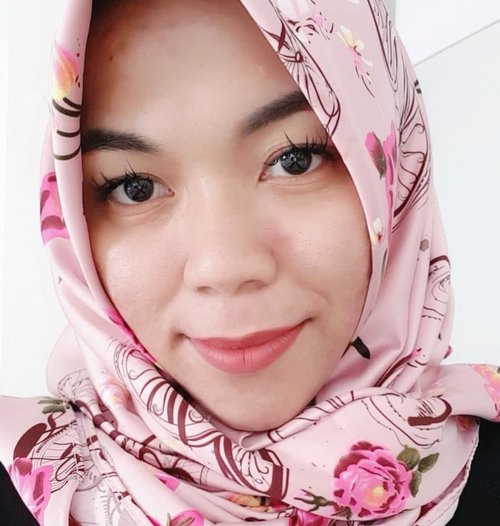 If they don't know your personally,
Don't take it Personal ... 💖😊 ▪
▪
▪
▪
▪
▪
▪
▪
▪

#methaqeemakeup #strong #Fearless #beautiful #me #methaqeehijab #hijab #smile #happiness #fun #pictureoftheday #photooftheday #loveyourself #flowers #fotd #perempuan #motd #stylediaries #styleoftheday #clozetteid #ipreview