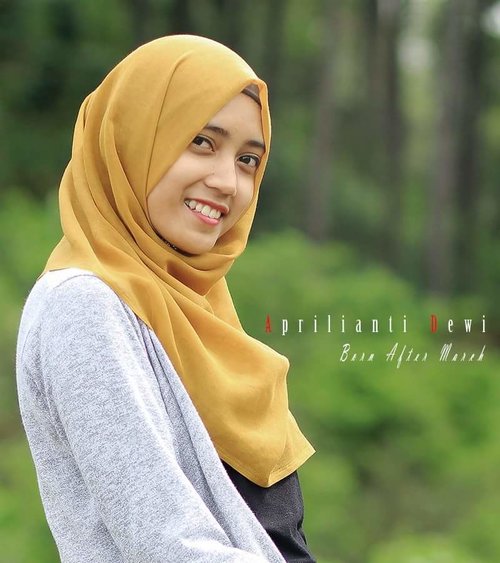 Smile, the best make up ever #ClozetteID #HOTDseries2 #ScarfMagz