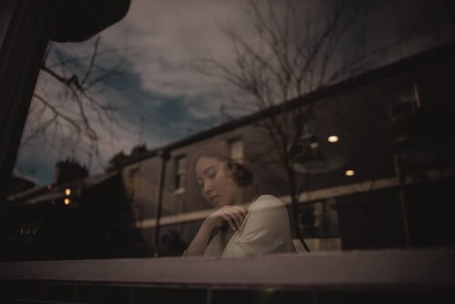 Floats in a daydream, photographed perfectly by @samseite at my favourite coffee shop in Sydney, @cafebootsdarling ☕......#portraits #portrait #portraitphotography #photography #ig #portraitmood #portraiture #photographer #nikon #portraitpage #vision #art #portraitphotographer #photooftheday #shots #instagood #portraitvision #makeportraits #perfection #pursuitofportraits #moodyports #mood #moodygrams #photoshoot #fashionphotography #beauty #clozetteid