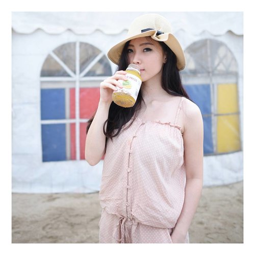 It's not a short term diet, it's a long term lifestyle change. Yellow Watermelon juice on my hand especially made by @coldpressid , reveal their new variant here http://notonlywear.blogspot.co.id/2016/12/cold-press-single-flavour-coconut-water.html , healthy body + healthy mind = happy life!.....#like #selca #selfie #fotd #instafood #faceoftheday #clozetteid #ulzzang #foodstagram #sweet #yummyfood #foodlovers #endorse #endorsement #like4like #photography #like #korea #foodstyle #likes #foodie #likeforlike #korean #indonesian #girl #foodheaven #foods #photography #photographer