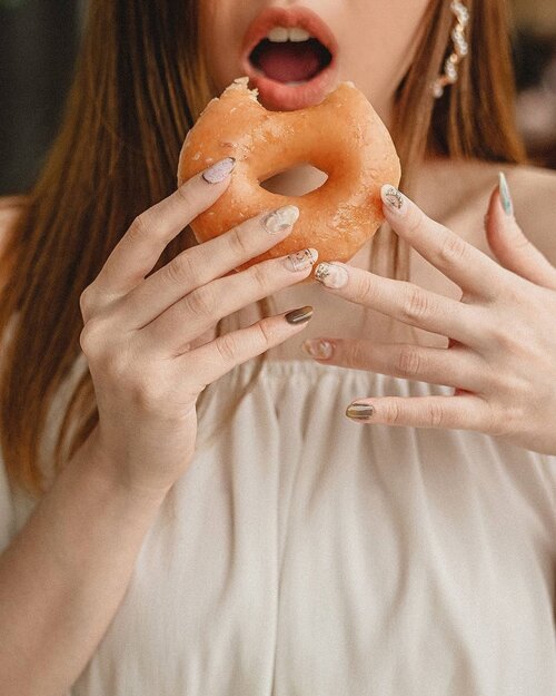 🥯 but first, nails @miloffbeautybar
.
.
.
.
.
.
#ClozetteID #Nail #nailartideas
#nailsofinstagram #nails #nailart