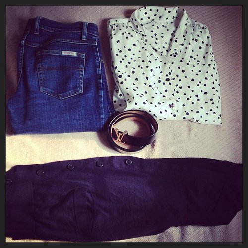 Vintage & high street for the Friday. #ootd #todaysoutfit