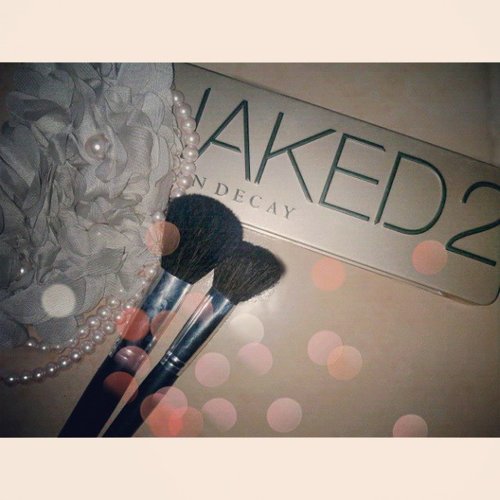 My recent favorite eyeshadow #urbandecaypalette #naked2pallete worth for the price 