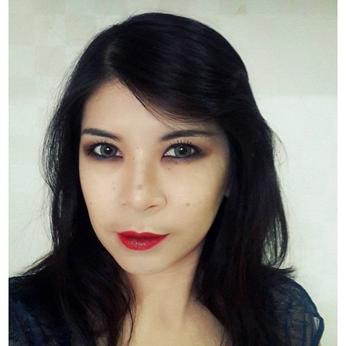It's Halloween month and this year I collect my courage to try some of Halloween Looks.
This is a vampire look, a popular Halloween Makeup. It is pretty easy to do and doesn't take too long to create. You can even tone it down a notch into a smokey eye look. 
I will list down the products that I used on the blog later 💋💋
🎃🎃
#beauty #beautyblogger #beautybloggerid #halloweenmakeupideas #halloweenmakeup #halloweenlook #happyhalloween #instamakeup #igmakeup #makeupjunkie #beautyjunkie #lipstick #smokeyeye #circlelens #makeupmania #makeupideas #vampire #vampirelook #vampiremakeup #vampy #clozetteid #clozetteco #fdbeauty #cotw