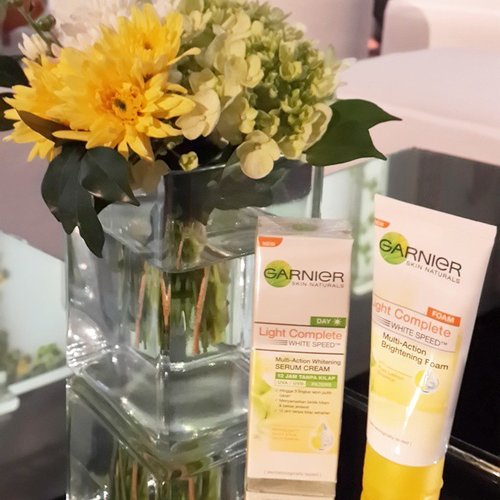Garnier Light Complete White Speed launching event at Empirica SCBD. They brought spring today.. Felt so fresh and wonderful with clean and bright colors all around. Thank you @garnierindonesia for inviting me 😊😊🌼🌼🌻🌻 #1weektoshine #garnierindonesia #whitespeed #beautybloggerid #beautyblogger #clozetteid #fdbeauty #garnierid
