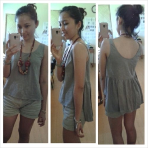 Chillax Friday. Top: (X)S.M.L | shorts: no brand | batik necklace