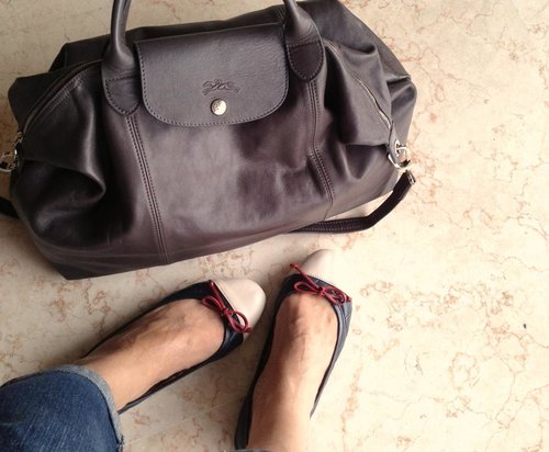 Longchamp Cuir 40cm for a short trip, simply love it because so roomy and slouchy