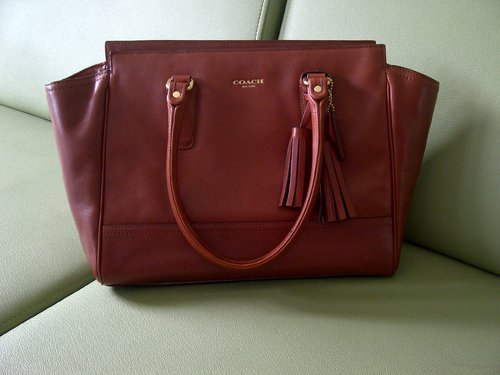 finally she's here =)
coach legacy candace carryall
