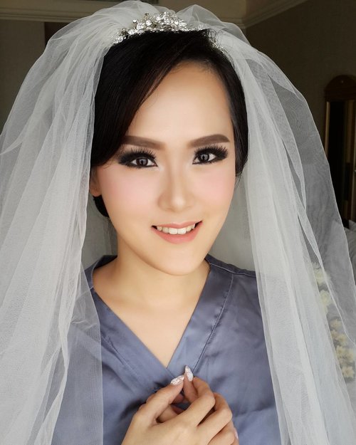 Congratulations @octaviasoe 
#dennyoctawedding

Makeup by @shelleymuc 
HairDo by @tominjoo 
#dennyocta
#makeup #beauty #shelleymuc #surabaya #makeupartist #mua #shelleymakeupcreation #beforeafter #clozetteID #makeover #muasurabaya #muaindonesia #hairdo #soft #softmakeup #beautifulgirl #wedding #weddingmakeup #bridal #bridalmakeup #bride #surabayawedding #glammakeup #glamourmakeup #makeupartistsurabaya #surabayamakeupartist