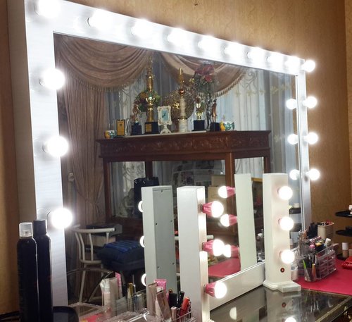 Finally, new set up for my studio. Thankyou @fany_wijaya for the custom design lighting+mirror

#makeup #beauty #shelleymuc #surabaya #makeupartist #mua #shelleymakeupcreation #beforeafter #clozetteID #makeover #muasurabaya #muaindonesia #hairdo #makeupstudio #makeupjunkie #makeupmirror #vanitymakeup