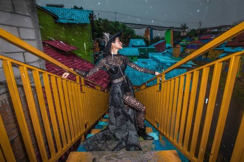 Congratulations for Putri Indonesia Jawa Timur 2020 @ayumaulida97.. Captured by @reinhardtkennethMakeup by @shelleymuc @shelleyssebastianHairDo by @hairdoo.qomGown by @dianamputriJumper by @weareuprisers__Headpiece by @leciel.designVideography by @filmwithryan..#makeup #beauty #shelleymuc #surabaya #makeupartist #mua #shelleymakeupcreation #beforeafter #clozetteID #makeover #muasurabaya #muaindonesia #hairdo #soft #softmakeup #beautifulgirl  #makeupartistsurabaya #surabayamakeupartist #correctivemakeup #monolid #monolidmakeup #fashionmakeup #putriindonesia #putriindonesia2020