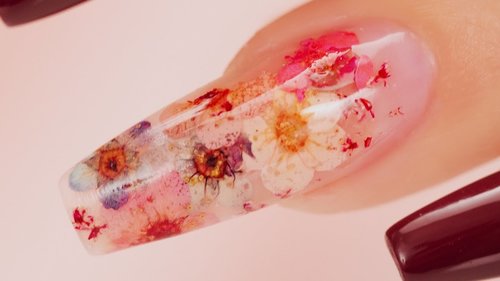 Real Flowers Inside Acrylic Coffin Nails - YouTubeVideo credit: Nail Career Education
