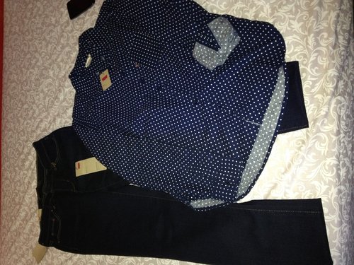 Navy polkadot top and slight curve straight jeans 