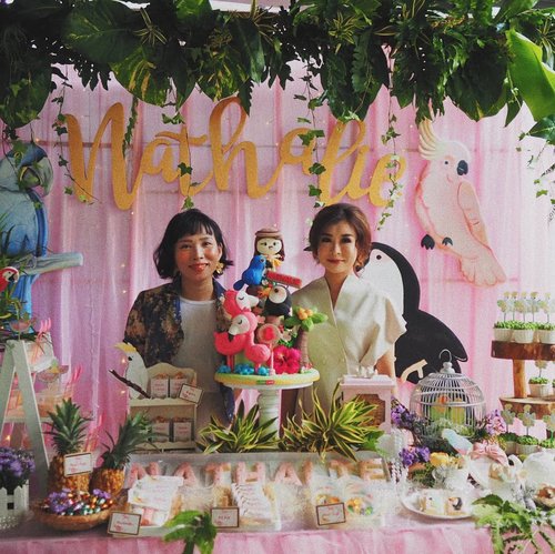 us today at Nathalie 8th birthday celebrationDecoration by @choosemedesign••••••••••#clozetteid #dearestviewfinder #beautifulmatters  #darlingdaily #lookbookindonesia #dametraveler #theheartcaptured #finditliveit #thehappynow #wheretofindme #ootd #ファッション #스타일 #コーデ #littlestoriesofmylife #abmlifeiscolorful #pathport #momentsofmine #thesincerestoryteller #ofsimplethings #pinkaesthetic #vscoindonesia