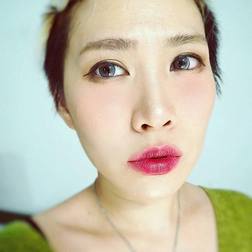 Oh i love #fall makeup 🍃🍁🍂🍷
#clozetteid #clozette #fdbeauty 
#winelips #fallinspiration #fotd #faceoftheday