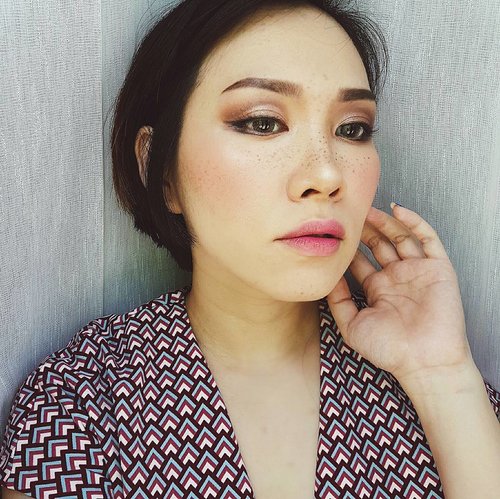 @vovmakeupid All Day Strong Lip Color in Pinkvely PK101 on my lips today••••••••••#clozetteid #clozette #motd #potd #makeupoftheday #faceoftheday #makeupmania #makeupjunkie #makeupporn #makeupaddict #makeuplover #momblogger #momblog #bloggermom #makeupdolls #wakeupandmakeup #ilovemakeup #indobeautygram #indonesianbeautyblogger #beautyaddict #beautyblogger #styleblogger #makeuplook #mommyblogger #makeuptalk #hypebeast #fotd #lotd