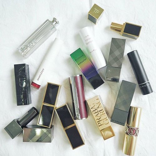 Luxury or drugstore, cheap or expensive, asian or western doesn't really matter as long as the color is nice and the quality is good!
#clozette #clozetteid #fdbeauty 
#lipstickgalore #lipstick #maccosmetics #givenchybeauty #diorbeauty #tomfordcosmetics #yslbeauteid #yslbeauty #burberrybeauty #innisfree #finditliveit #thatsdarling #weheartit #fromsandyxo #emoda
