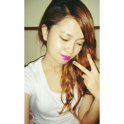 Just trying my new #lipcolor: #NYX Butter Lipstick in Razzle Fiesta. Looove the color so much! Good nite all!! 💋 #365photosdiary #day292 #makeup #clozetteid #clozette #pink #linecamera