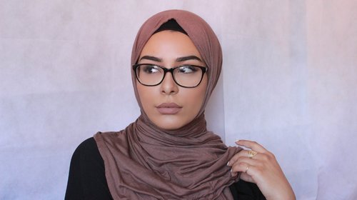 3 Most Worn Hijab Styles With Glasses Demonstration - YouTube