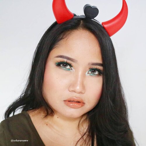 Mon maap ini hanyalah pencitraan karena saya sebenarnya enjel..
.
#racunwarnawarni #clozetteid #motd #fotd