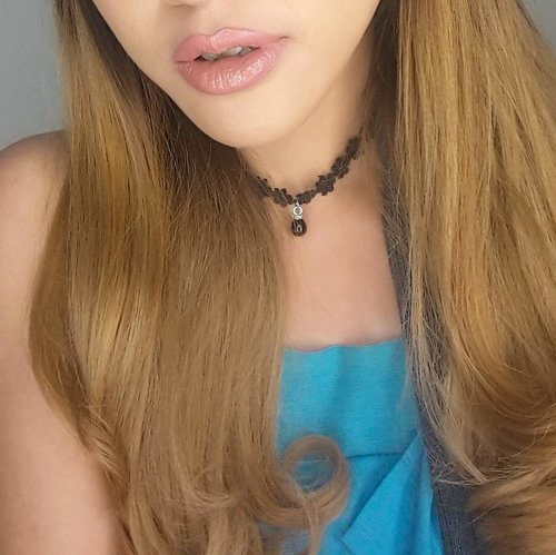 Overlined lips 😉👄👄👄👄
Wearing colourpop clueless , n spritz 😉
.
.
.
.

#fotd #makeup #potd #eotd 
#wakeupandmakeup #powerofmakeup #beautyblogger 
#beautybloggerindonesia #lipsoftheday #undiscovered_muas
#selfie #indobeautygram #motd #motdindo #clozetter #beautygram  #clozette #maryammaquillage  #makeuplover  #beautyjunkie #clozetteid  #vegas_nay #lipjunkie #fdbeauty 
#beautybloggerid #dressyourface #like #like4like #colourpop