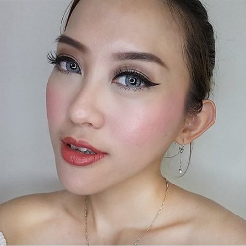 Pinky pinky on my cheeks
This blush is very pigmented

Check on my blog to check the product and makeup mix and match www.muktilim.com .
.
.
.
.
.

#fotd #makeup #potd #eotd #wakeupandmakeup #selfie #beautyblogger #beautybloggerindonesia #igbeauty #ultimaii #indonesiabeautyvlogger #indobeautygram #motd #motdindo #clozetter #beautygram #makeupgeek #clozette #makeupjunkie #makeuplover #beautyjunkie #maryammaquillage #clozetteid #vegas_nay #fotdibb #instadaily #ultimaiidelicate #dressyourface #like #like4like