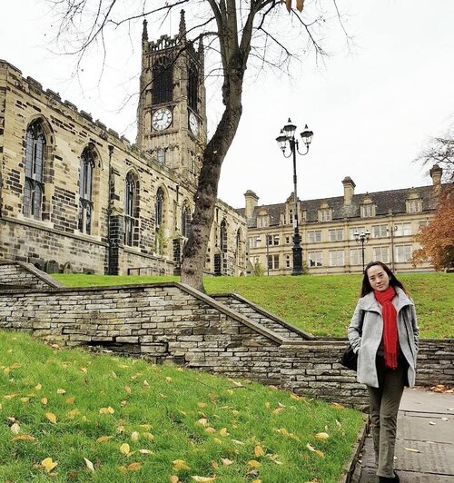 Jalan2 di kota kecil,Kotanya tenang dan banyak bangunan classic salah satunya ini St. Peter's Church , Huddersfield .......#ootd #autumnlook #falloutlook #fashion #fashiondiaries #fashionblog #outlookoftheday #outlook #fashionoftheday #muktilimtravelling #jalanjalan #travelling #travelblog #travelblogger #bloggerperempuan #beautyblogger #clozetteid #clozetter #clozette  #femaledaily #outfitoftheday #fallfashion  #like #likeforlike #like4like #potd #instadaily