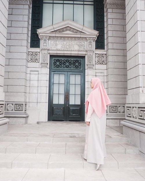 Just breathe and move to the next step
.
.
.
#uss #usssingapore #hijab #clozetteid #buyutravelling #latepost #anotherposealaala