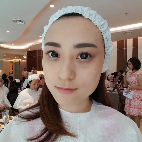 Before Makeup.. 🙂
.
After cleansing with shiseido cleansing gel and oil.. lets work with @shiseidoid @grandindo @femaledailynetwork ... ignore my eyebrow cuz i did eyebrow embroidery haha.. .
#shiseidoid #bright2be #beautyblogger #bloggerindo #bloggerindonsia #youtuberindo #youtuberindonesia #indobeautygram #clozetteid #資生堂 #뷰티브로그 #뷰티 #유투브 #브로그 #shiseidoxfd #whitelucent