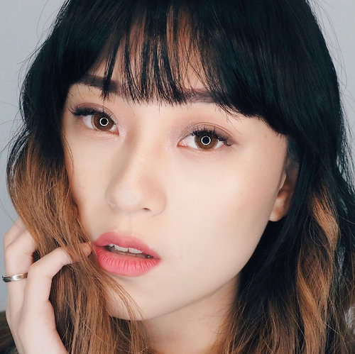 Who’s ready for another makeup tutorial??? I will upload this makeup tutorial at 5pm oke.. So stay tune gengss... .
.
Enaknya di ksh judul apa ya ?? let me know what do u think??
.
.
.
.
.
.
.
.
.
.
#koreanmakeup #kbeauty #kmakeup #IndobeautyVlogger #clozetteid #makeuptutorial #tampilcantik #ragamkecantikan #화장품 #코스메틱 #뷰티 #뷰티블로거 #charisceleb #indobeautysquad @tampilcantik @ragam_kecantikan @indovidgram @beautybloggerindonesia @charis_official @hicharis_official @yesstyle #makeup #beauty