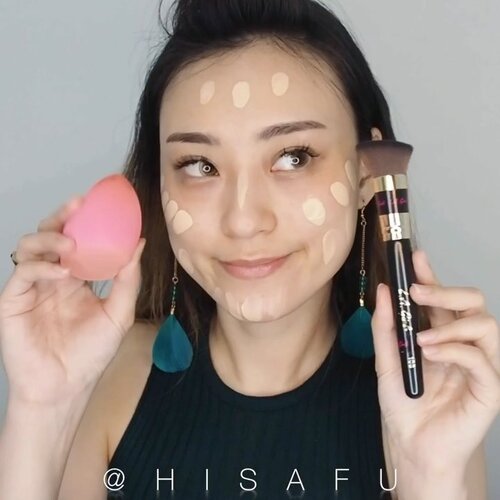 Finally Foundation terbaru dr @lagirlindonesia keluar jugaa.. Penasaran pengen bgt nyoba ini dr dl.. .
.
PRO Matte Foundation : First impressionnya, coverage nya oke ternyata, bs dibilang medium to full.. hasil akhirnyaa lil but too matte for me, jd ga ada glowing dewy nya gt.. staying powernya, i need more time untuk tau tahan brp lamanya.. but for now overall SUKA.. .
.
Aku cb blend foundationnya menggunakan brush dan sponge (ini favorite bgt, you have to try their beauty blender, TOP) but i still choose sponge sih, karna ngeblendnya lbh gampang dan coverage yg didapat jg lbh oke.. but if you more into natural coverage, brush is the answer.. .
.
.
.
.
.
#lagirl #lagirlindonesia #promatte #BeBeautyMood #IndoBeautyGram #Clozetteid #IndoBeautyVlogger #TampilCantik #IVGBeauty #MOTD  #WakeUpandMakeUp #makeuppalette #ragamkecantikan #MakeUpLook #CharisCeleb  @indovidgram @powerofmakeup @urpu @bombtutorial @indobeautygram @tampilcantik @charis_official @bvlogger.id @makeup_up @ragam_kecantikan @powderroom.co.kr @hicharis_official @getthelookid #indobeautysquad #makeuptutorial #tutorialmakeup