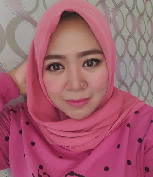Today's mood : pink💋 : peripera airy ink no.4 + jordana creme brulee.#makeup #makeupaddict #makeupjunkie #makeupobsessed #makeupporn #makeupcollection #instamakep #dailymakeup #makeuporganization #blogger #beautyblogger #indonesianbeautyblogger #beauty #instabeauty #blush #fdbeauty #highlighter #bronzer #lipstick #lipstickaddict #lotd #lipstickcollection #motd #makeupoftheday #fotd #makeuplook #makeuplover #makeupmafia #ilovemakeup #clozetteid