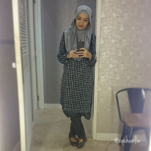 Another changing room selfie. :D#ootd #clozetteid #happysuchthing #suchbysuciutami #roppopo #roppopoisme