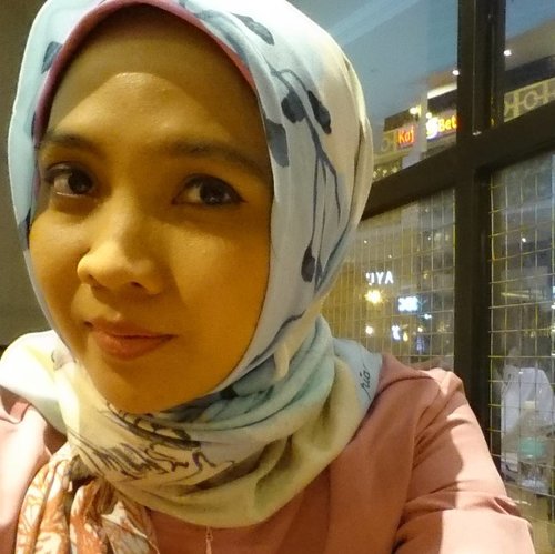 Current favorite hijab.. Voal Blue #riamirandaseashore . 😍😍 #kakira #riamirandastyle #riamirandasignaturescarf #clozetteID #BloggerBabesID