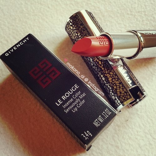 Le Rouge Intense Color Sensuously Matte Lipstick 308 Rouge D'Exception