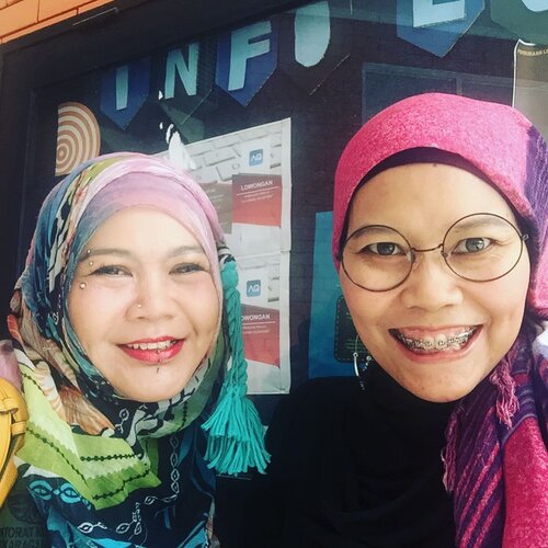 Meet the old friend but looks younger @kenwuni Because aging gracefully is the key..#clozetteid #ootd #lifestyle #instagood #instafriend #instafashion #hijabfashion #hijabi #hijaber #iluni #campuslyfe #latepost