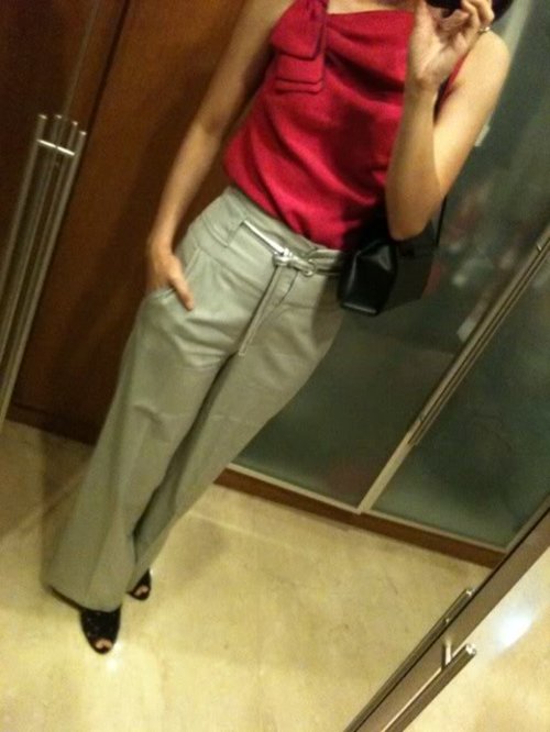 This Mango Wide Leg Pants is my favorite. Sorry for yet another look with the pants. 