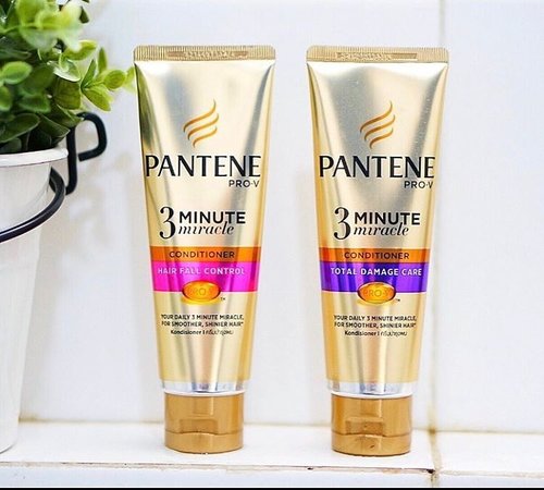 Soon #ontheblog : #Pantene Pro V 3 Minute Miracle Hair Conditioners - Review! 💁🏻
.
.
.
.
#blogged #instablogger #beautyblogger #bblogger #indonesianbeautyblogger #haircare #hairconditioner #haircareproducts #beautygram #fdbeauty #starclozetter #clozetteid