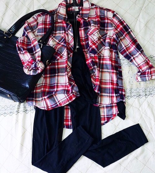 (09.02) | { L.u.m.b.e.r.j.a.c.k }
.
=> perfect for errands : dry cleaners / beauty salon creambath / picking up packages <=
.
.
.
#lookbook #casualstyle #fashionflatlay #currentlywearing #aboutalook #plaid #plaidshirt #wiwt #ootdid #outfitdiaries #outfitoftheday #redandblack #clozetteid