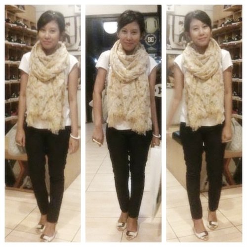 It's All About Shawl -- Zara tshirt / Zara jeans / Charles & Keith sandals / Noche bag / Ebay ring / Equestrian shawl is a previous Bdat gift from cousin #AcerLiquidJade