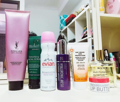 ( #blog ) | Today's Morning Routine :
.
🍬 (1st cleanse) #YSLbeauty Forever Youth Liberator Cleansing Foam.
🍬 (2nd cleanse) #Sukin Detoxifying Facial Scrub.
🍬 (Toner/Mist) #Evian Facial Spray.
🍬 (Essence) #DrBrandNew Hyaluronic Meso Activator Ampoule.
🍬 (Moisturizer/Sunscreen) #VitacremeB12 Day Cream Sun Protection.
🍬 (Lip Care) #Korres Lip Butter in Pomegranate.
🍬 (Body Lotion) #Nuxe Huile Prodigieuse.
.
.
.
.
#skincare #skincaregram #skincarediary #skincareblogger #beautyroutine #beautyblogger #skincareregimen #iglove #rasianskincare #beautydiaries #ykskincare #starclozetter #skincarelover #ClozetteID