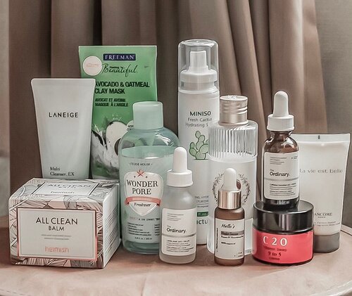 Haven’t posted about #skincareroutine for a long time, so here’s last night’s #skincaremenu :⁣⁣⁣⁣⁣⁣_____________________⁣⁣_⁣⁣⁣⁣🧤Remove Makeup with #Heimish All Clean Balm⁣⁣⁣🧤Wash Face with #Laneige Multi Cleanser EX🧤Rejuvenate with #Freemans Avocado Oatmeal Clay Mask 🥑🧤Tone with #EtudeHouse Wonder Pore Freshner🧤Acid Treatment with Deciem #TheOrdinary Lactic Acid 10% + HA 2%⁣⁣⁣🧤Re-hydrate with #Miniso Fresh Cactus Hydrating Spray (been loving this!🌵)🧤Eye Treatment with #Deciem The Ordinary Caffeine Solution 5% + EGCG 👀🧤Moisturize with #Guerisson 9 Essence Complex⁣⁣⁣ 🐎🧤Sealed with #C20 Vitamin Sleep 9 to 5 Crema 😴⁣⁣⁣⁣⁣>> EXTRAS :⁣⁣⁣⁣🧴#Lancome La Vie Èst Belle Perfumed Body Lotion (I use lotion before sleep to avoid dry skin in the morning)⁣⁣⁣⁣⁣⁣⁣⁣⁣⁣⁣⁣⁣⁣⁣⁣⁣⁣⁣⁣⁣⁣⁣⁣⁣⁣⁣⁣⁣⁣⁣⁣⁣⁣⁣⁣⁣⁣⁣⁣.⁣⁣⁣⁣#skincarediary #skincareblogger #clozetteid #ykskindiary #skinessentials #beautycommunity⁣⁣⁣⁣