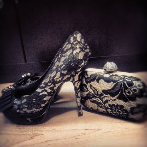 Lace shoes and match clutch from jessica mcclintock
