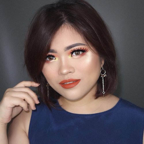 How’s everyone up to? I’m sorry for not being active lately, but I have some new video coming up 😉 ..PRODUCTS USED @maybelline Fit Me Foundation #mnyitlook #maybellinefitme #maybellineindonesia @tartecosmetics Amazonian Clay Waterproof Brow Mousse #tartecosmetics #tarte @focallure Twillight Palette #focallure @anastasiabeverlyhills Sugar Glow Kit #anastasiabeverlyhills #glowkit @narsissist Powder Blush *Gilda #nars #narcissist @blpbeauty Lip Coat *Pumpkin Sorbet #blp #blpbeauty Lashes @artisanpro 1794 (current fave ❤️) ..Earrings @season.jkt