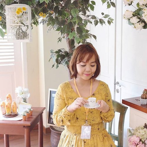 Feeling #yellow for #HONEYSJOURNEY with Natural Honey 🍯 today with other fellow bloggers.Don't you agree that achieving natural beauty, healthy, and wealthy is the ultimate dream of every woman? #clozetteid #ootd #style #fashion #blogger #naturalhoney